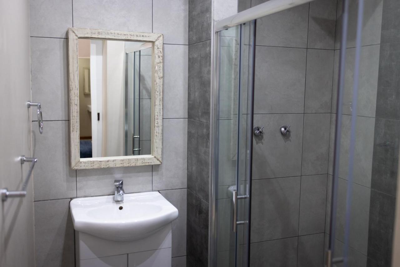 Opstal Guestfarm Hotel Потчефструм Екстериор снимка