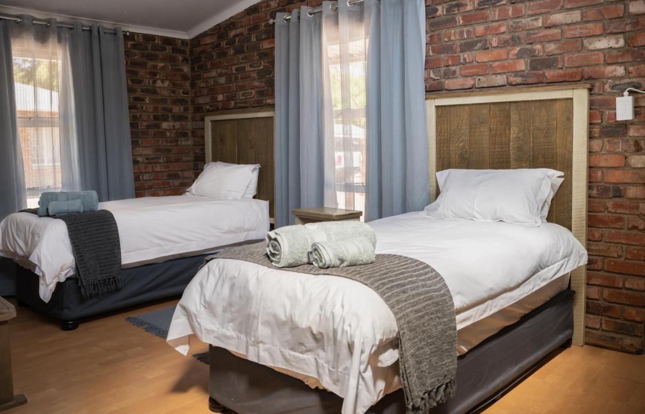 Opstal Guestfarm Hotel Потчефструм Екстериор снимка